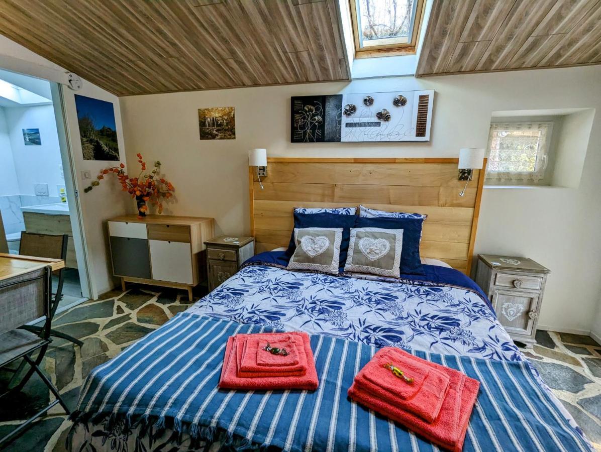 Chambres D'Hotes Le Lepadou-Bas Saint Chely d'Aubrac Bagian luar foto